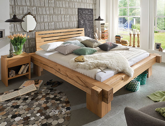Das Balkenbett Vulkano und viele weitere Betten sind auch in anderen Holzarten verfügbar.